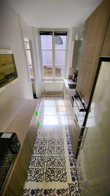 Appartement De La Bibliotheque เบอซองซง ภายนอก รูปภาพ