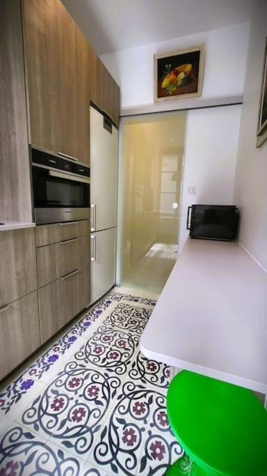 Appartement De La Bibliotheque เบอซองซง ภายนอก รูปภาพ