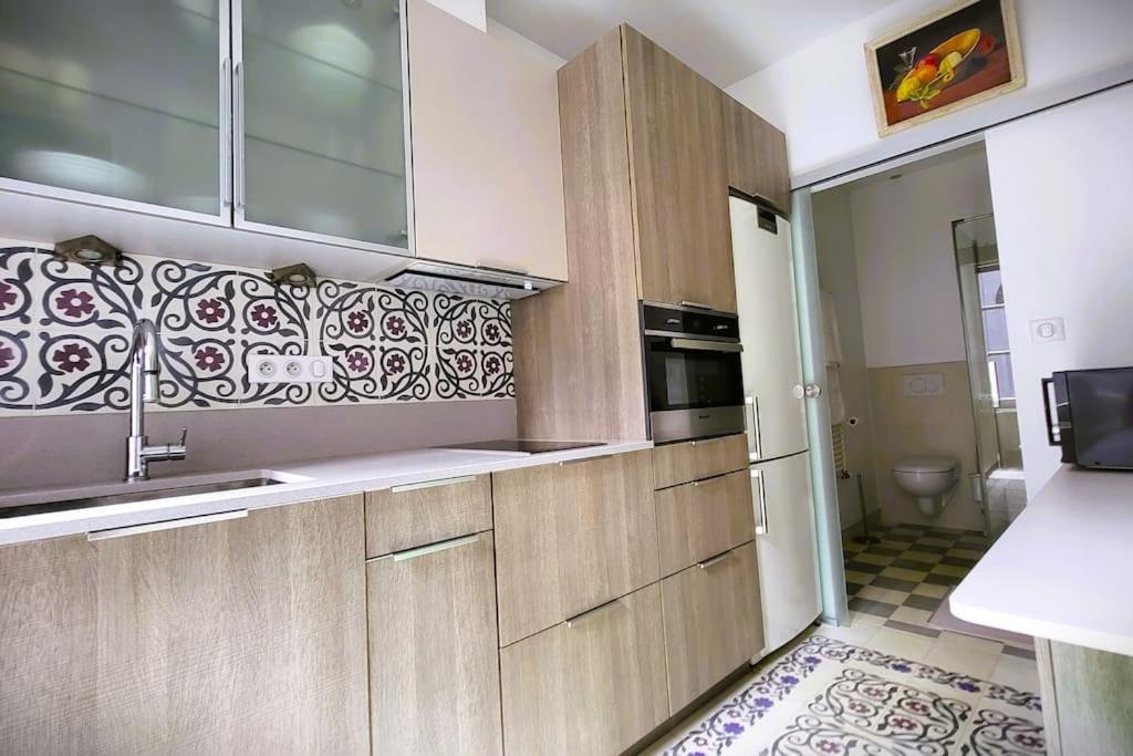 Appartement De La Bibliotheque เบอซองซง ภายนอก รูปภาพ
